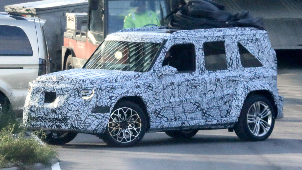 New Mercedes G-Class EQ - front cornering