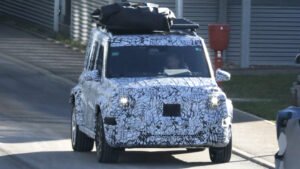 Новый Мерседес G-класс EQ - передний фронт.