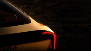 Новый Kia EV седан-кар - задняя четверть.