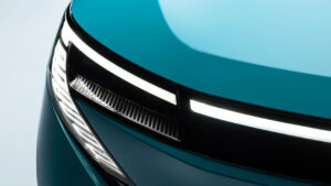 Nissan Leaf - фронтальный фонарь.