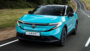 Nissan Leaf - фронтальное действие.