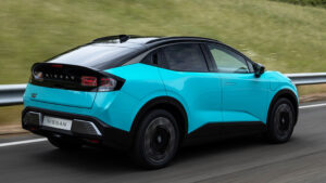 Nissan Leaf - задняя часть.