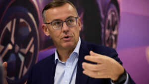 Главный исполнительный директор Peugeot Ален Фаве (Alain Favey)