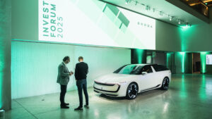 Концепция Skoda Vision O - взгляд на переднюю часть автомобиля.