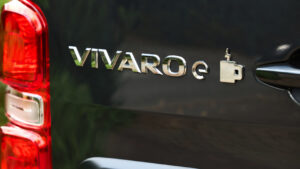 Vauxhall Vivaro Electrici-Tea - задний значок значка