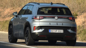 Volkswagen ID. Кросс-серийное производство автомобилей, шпионские кадры.