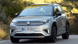 Volkswagen ID. Кросс-серийное производство автомобилей, шпионские кадры спереди.