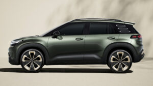 Volkswagen ID. Кросс-концепция - сбоку.