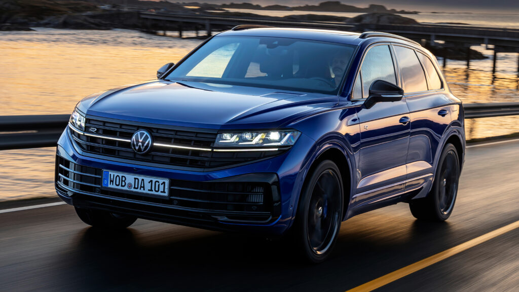 Новый Volkswagen Touareg получит роскошную Final Edition в преддверии 2027 года Volkswagen Touareg Final Edition - dynamic front 3/4