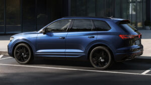 Volkswagen Touareg Final Edition - задняя часть под углом.