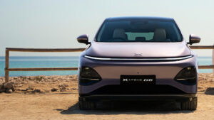 XPeng G6 - полная передняя статика.