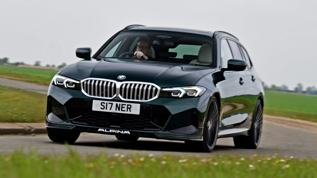 Alpina B3 Touring - front cornering