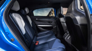 Alpine A390 - задние сиденья.