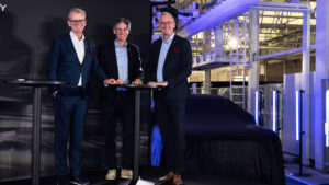 Тизер Bentley Urban SUV изображение 2 изображение 2.