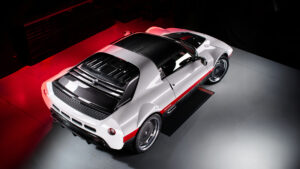 Бертоне Runabout - задняя под углом.