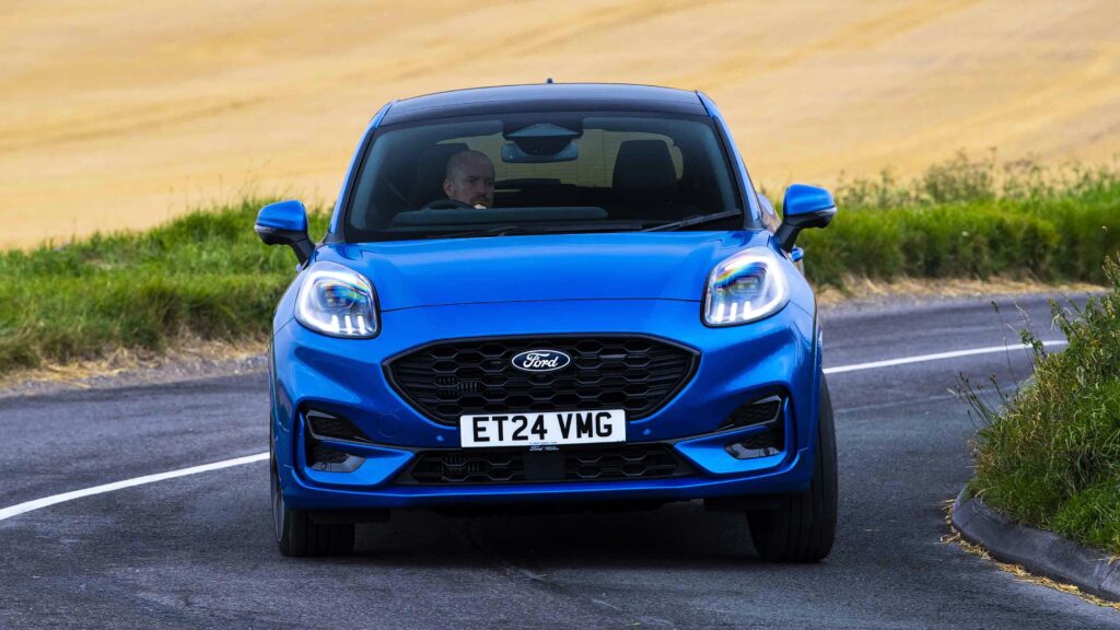 Ford Puma - front corner left turn