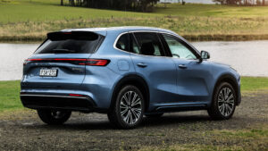 Geely Starray SUV - статическая задняя часть 3/4