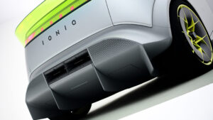 Hyundai Concept Three - задние детали задней части.