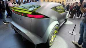 Концепция Hyundai Concept Three - Мюнхенская задняя часть.