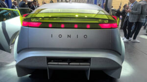 Концепция Hyundai Concept Three - Мюнхенская задняя часть.