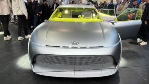 Hyundai Concept Three - Мюнхенская передняя часть.