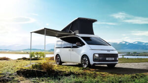 Hyundai Staria Camper Concept - front 3/4
