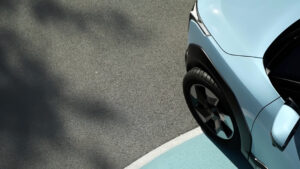 Тизер Kia EV2 - колесо из сплава.