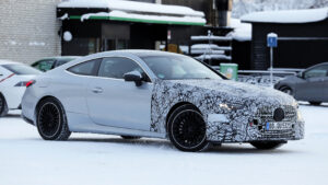 Mercedes CLE Coupe - передний угол под углом.