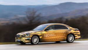 Мерседес S-класс - передний привод.