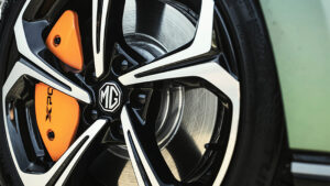 Новый MG4 - колесо из сплава.