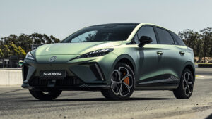 Новый MG4 - передние 3/4 - передние 3/4.