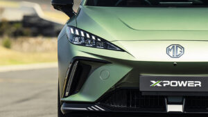 Новый MG4 - передние фонари.