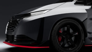 Nissan Aura Nismo RS Concept - студийные огни и колеса.