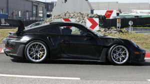 Porsche 911 GT3 RS Facelift - боковой профиль