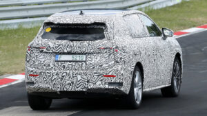 Skoda Vision 7S семиместный электромобиль - динамическая задняя часть 3/4