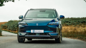 Skywell BE11 - передние повороты в поворотах.