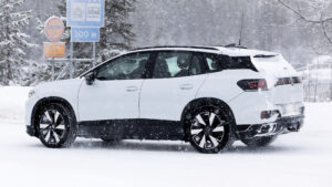 Volkswagen ID. Tiguan - задняя часть под углом.