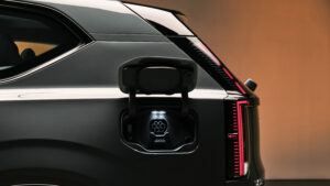 Volvo EX60 - задний профиль.