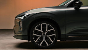 Volvo EX60 - переднее колесо.