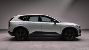 Volvo EX60 Cross Country - вдоль и поперек.