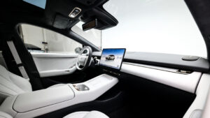 Xpeng P7+ - интерьер интерьера.