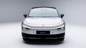 Xpeng P7+ - передняя статика.