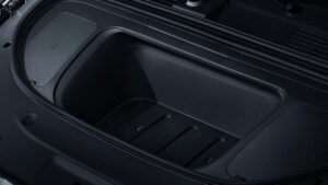 2026 BYD Seal - хранилище под капотом.