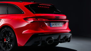 Audi RS 5 Avant с задней деталью.