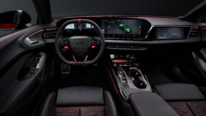 Audi RS 5 Avant - dash