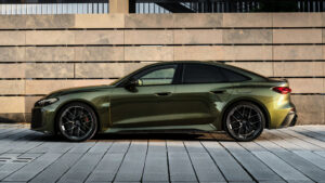 Audi RS 5 - сбоку.