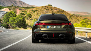 Audi RS 5 - full rear action