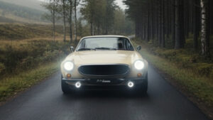 Autoforma Norrsken Volvo P1800 ES - полная передняя часть.