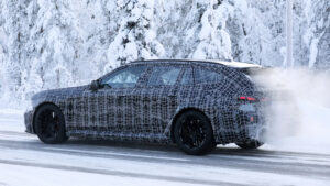 Новый BMW M5 Touring шпионский выстрел - задние 3/4