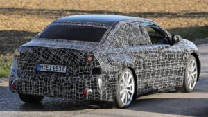 BMW 3-й серии "Neue Klasse" шпионский выстрел - заднее правое 3/4